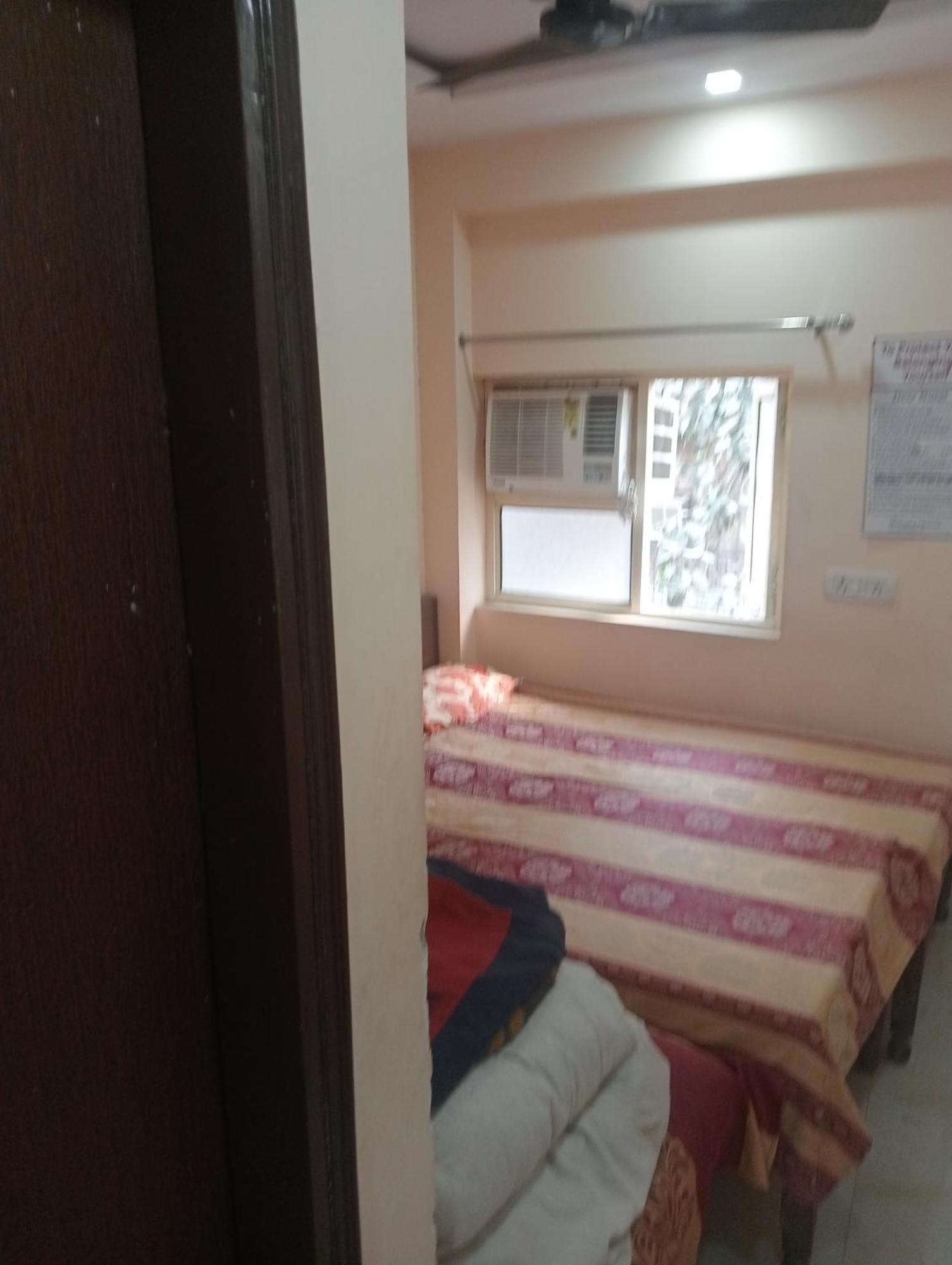 Ever Green Guest House Travel & Pg Yeni Delhi Dış mekan fotoğraf