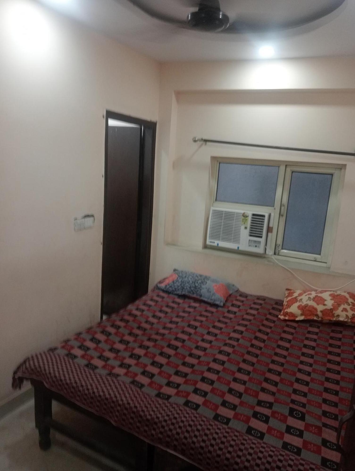 Ever Green Guest House Travel & Pg Yeni Delhi Dış mekan fotoğraf